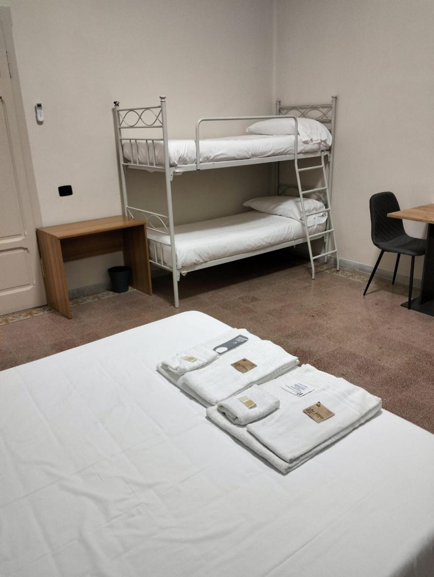 马里纳迪马萨 拉佩尔拉旅馆酒店 外观 照片